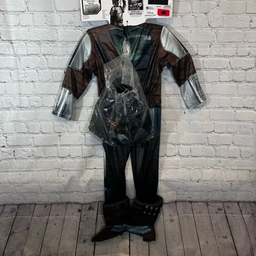 Star Wars Mandalorian Boy's Halloween Costume - Picture 4 of 5